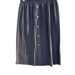 Elegant Black Pleated Skirt